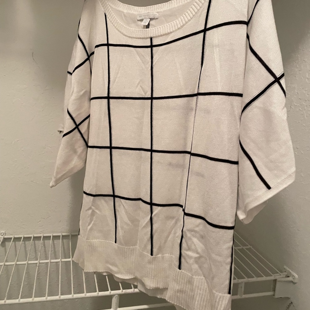 NY&Co Size XL Black & White